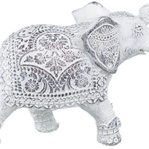figura de elefante hecha de resina